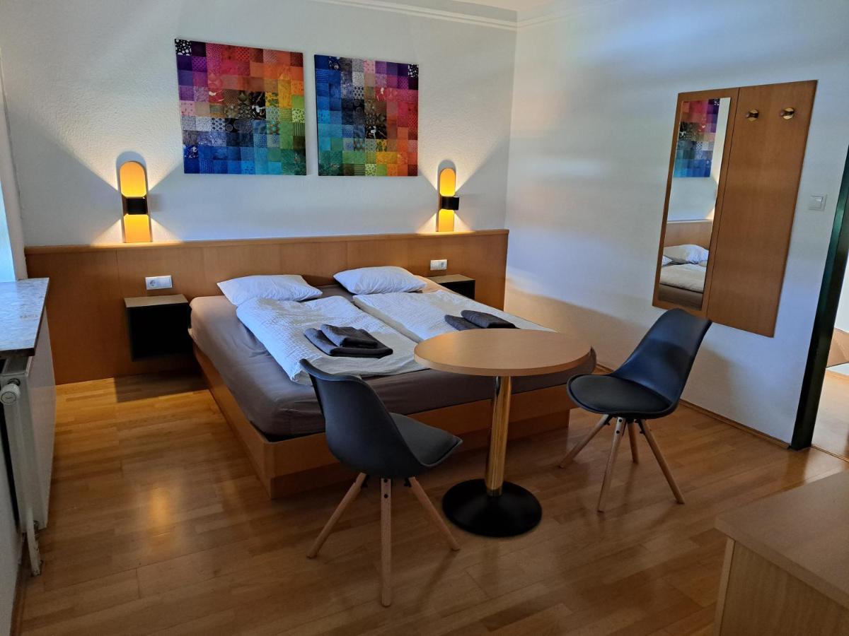 Flataid Gaestehaus Graschi - Steinbergstrasse グラーツ エクステリア 写真