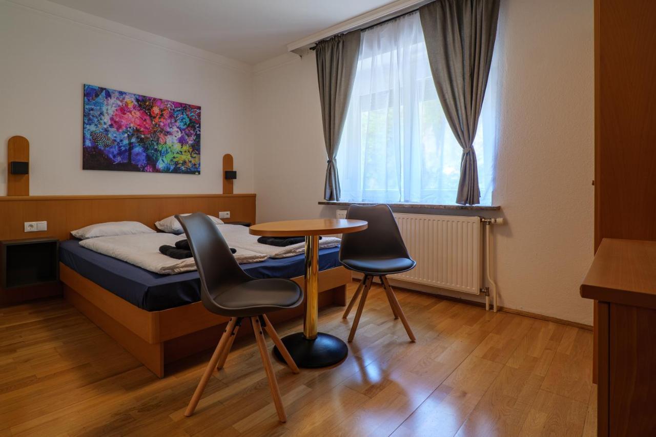 Flataid Gaestehaus Graschi - Steinbergstrasse グラーツ エクステリア 写真