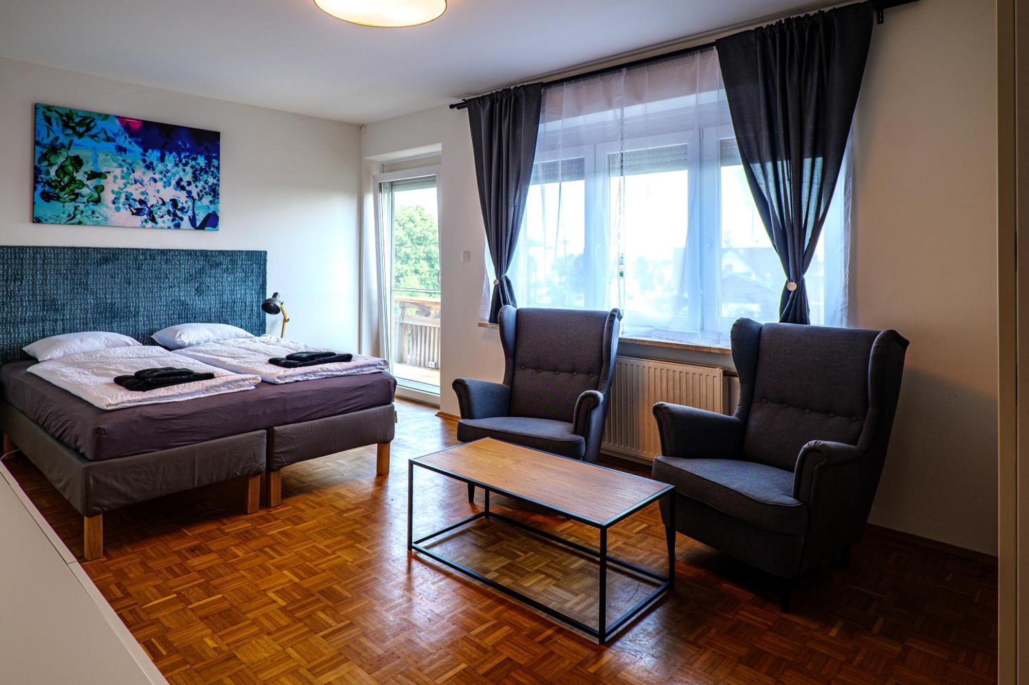 Flataid Gaestehaus Graschi - Steinbergstrasse グラーツ エクステリア 写真